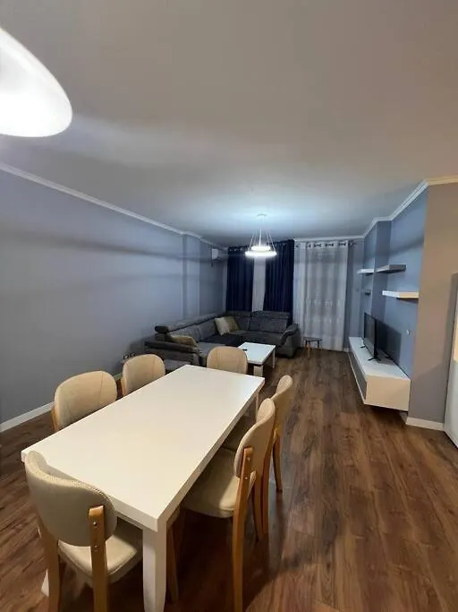 גולם Lovely Apartment By The Seaside